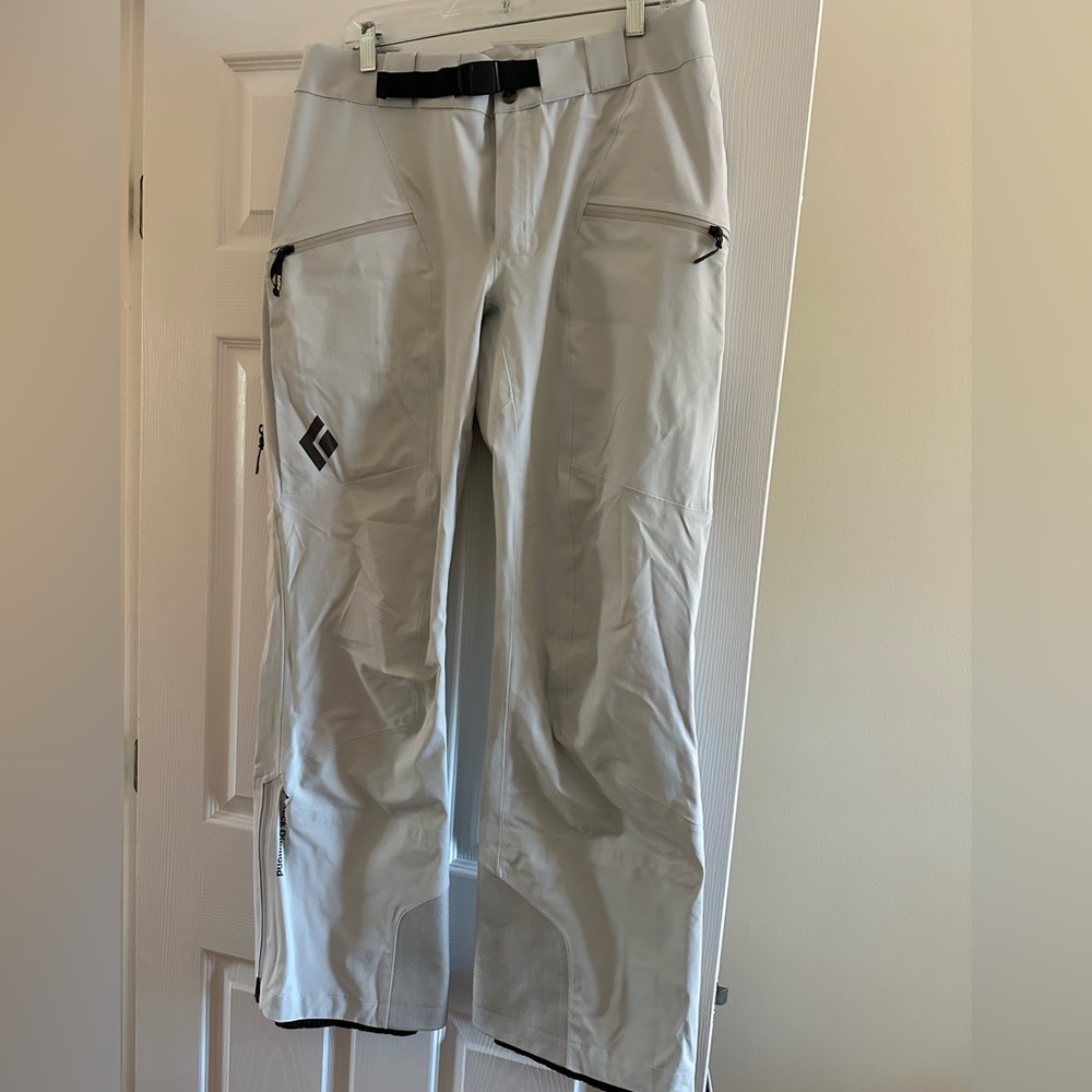 Black Diamond light grey women’s ski pants. Like new.  Worn once.